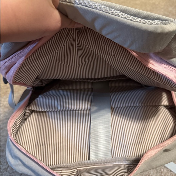 LOVEVOOK Travel Backpack, 40L Extra Large Backpack, Carry on Backpack 17 Inch - Picture 6 of 13